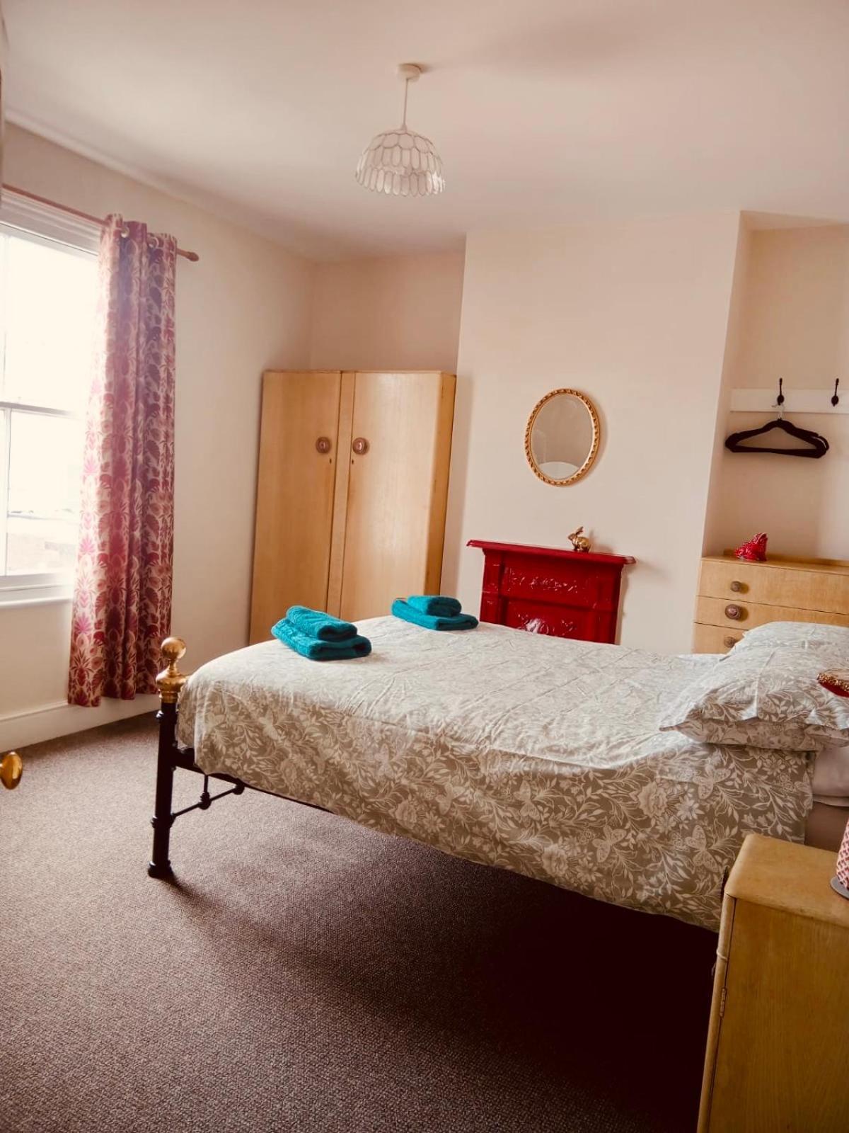Llangollen Townhouse 4 Bedroom Eksteriør billede
